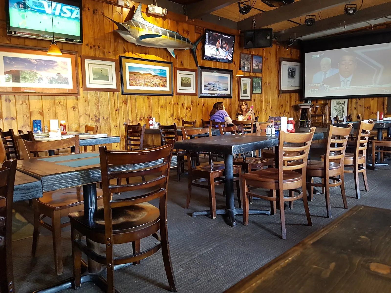 Springbok Bar & Grill - Image 3