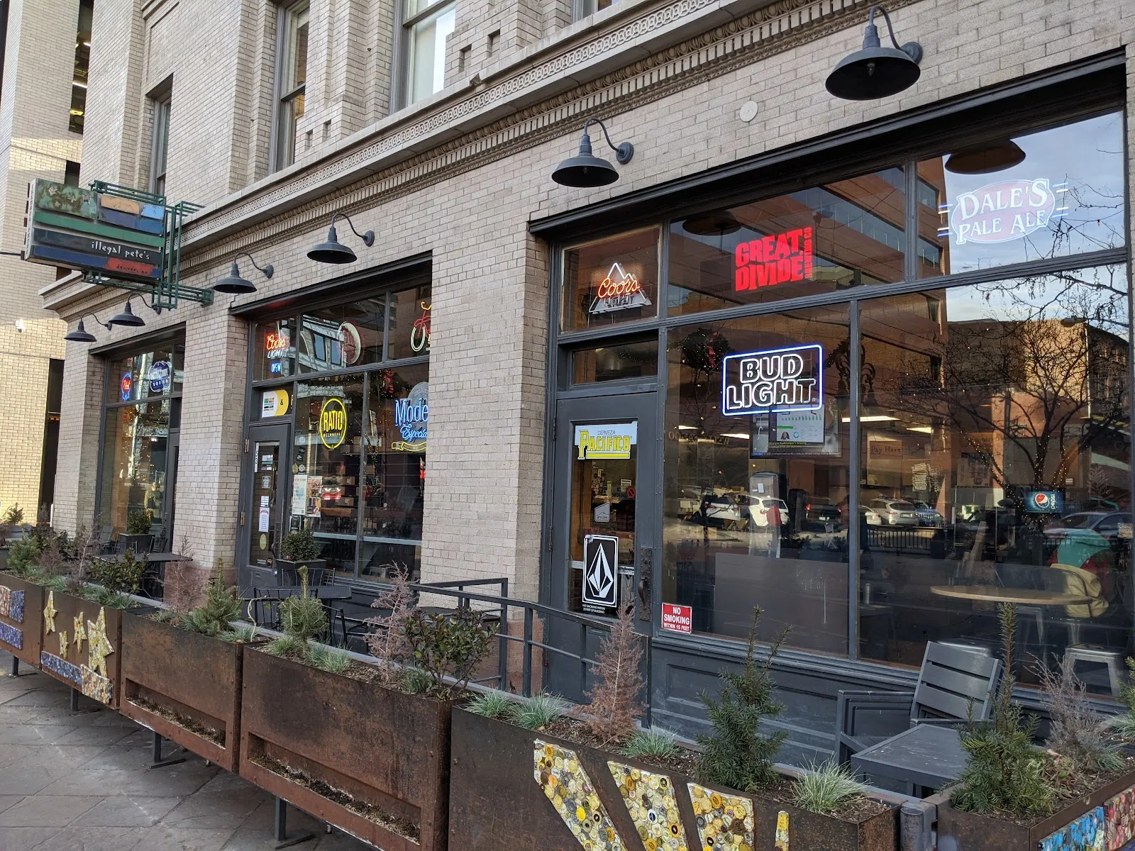 Illegal Pete's LoDo logo