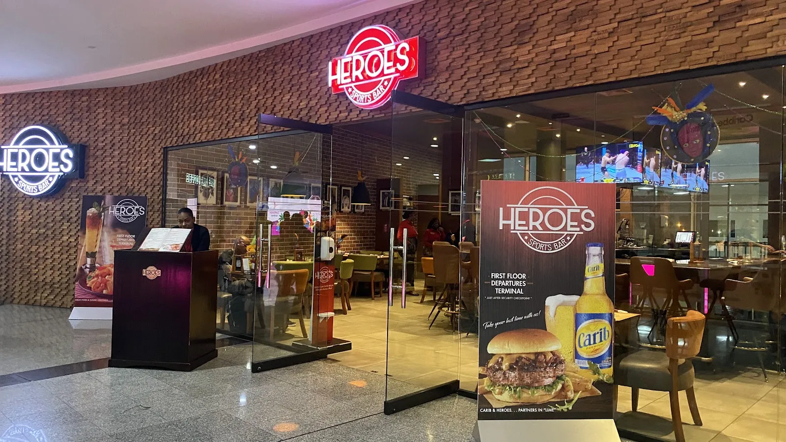 Heroes Sports Bar - Image 2