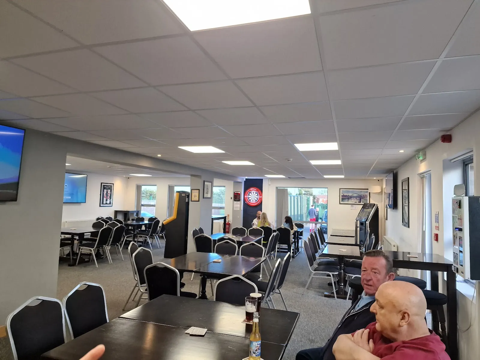 The Three Sails Sports Bar - Image 3