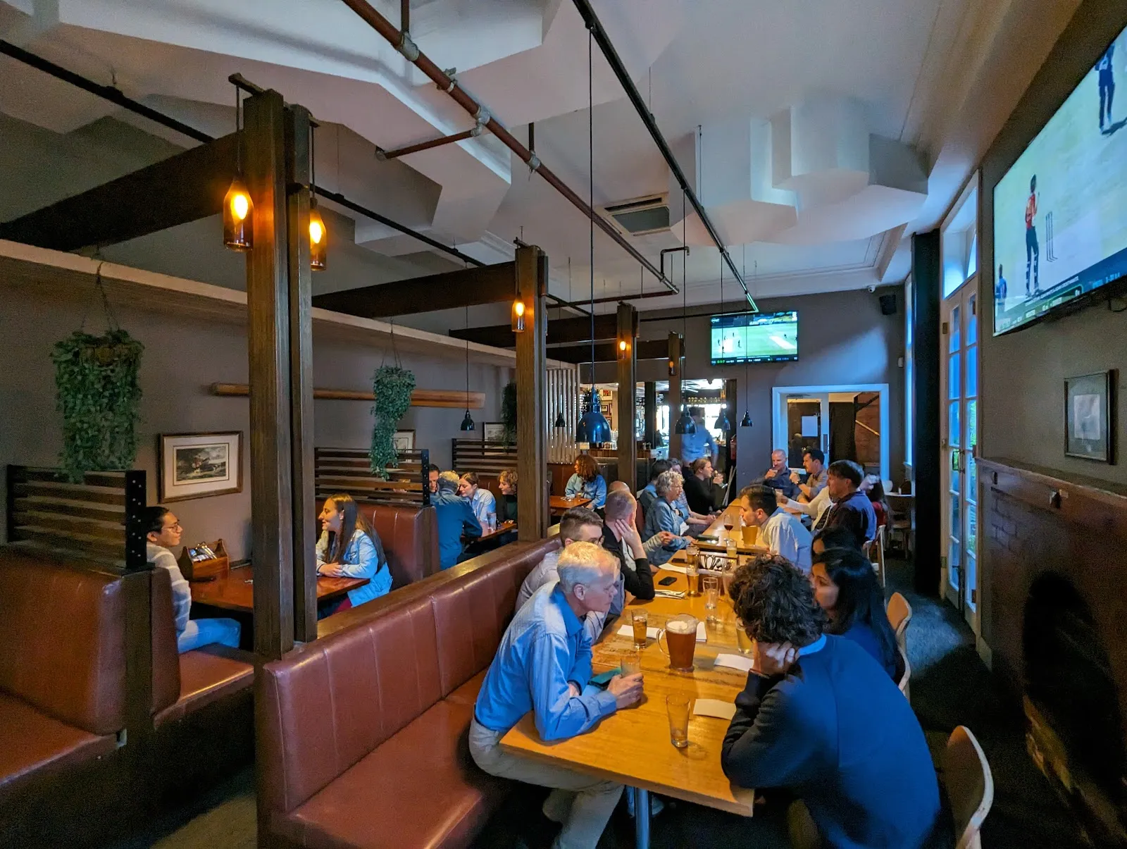 Richmond Club Hotel - Image 3