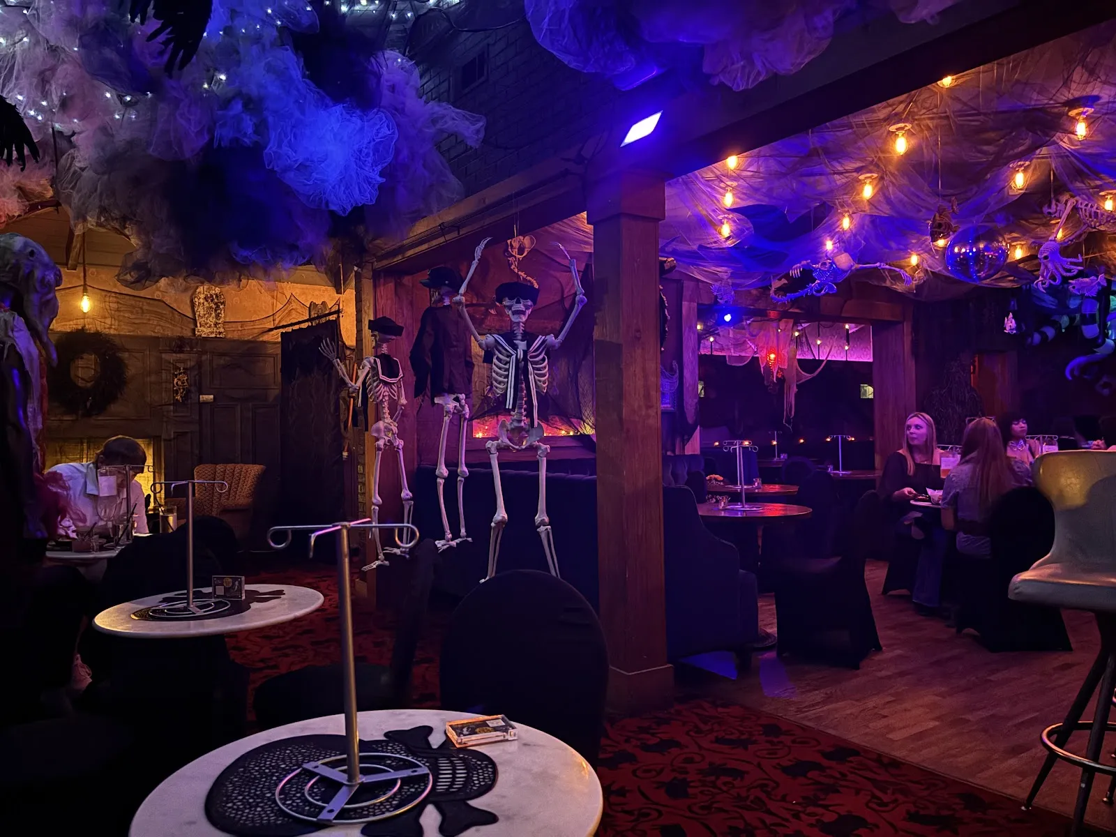 The Blind Pig Parlour Bar - Image 2