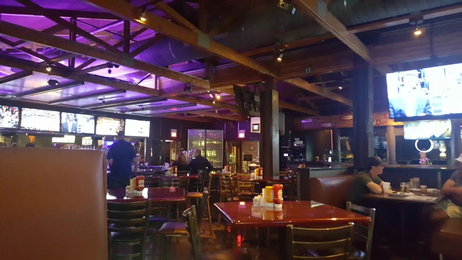 Majerle's Sports Grill - Chandler