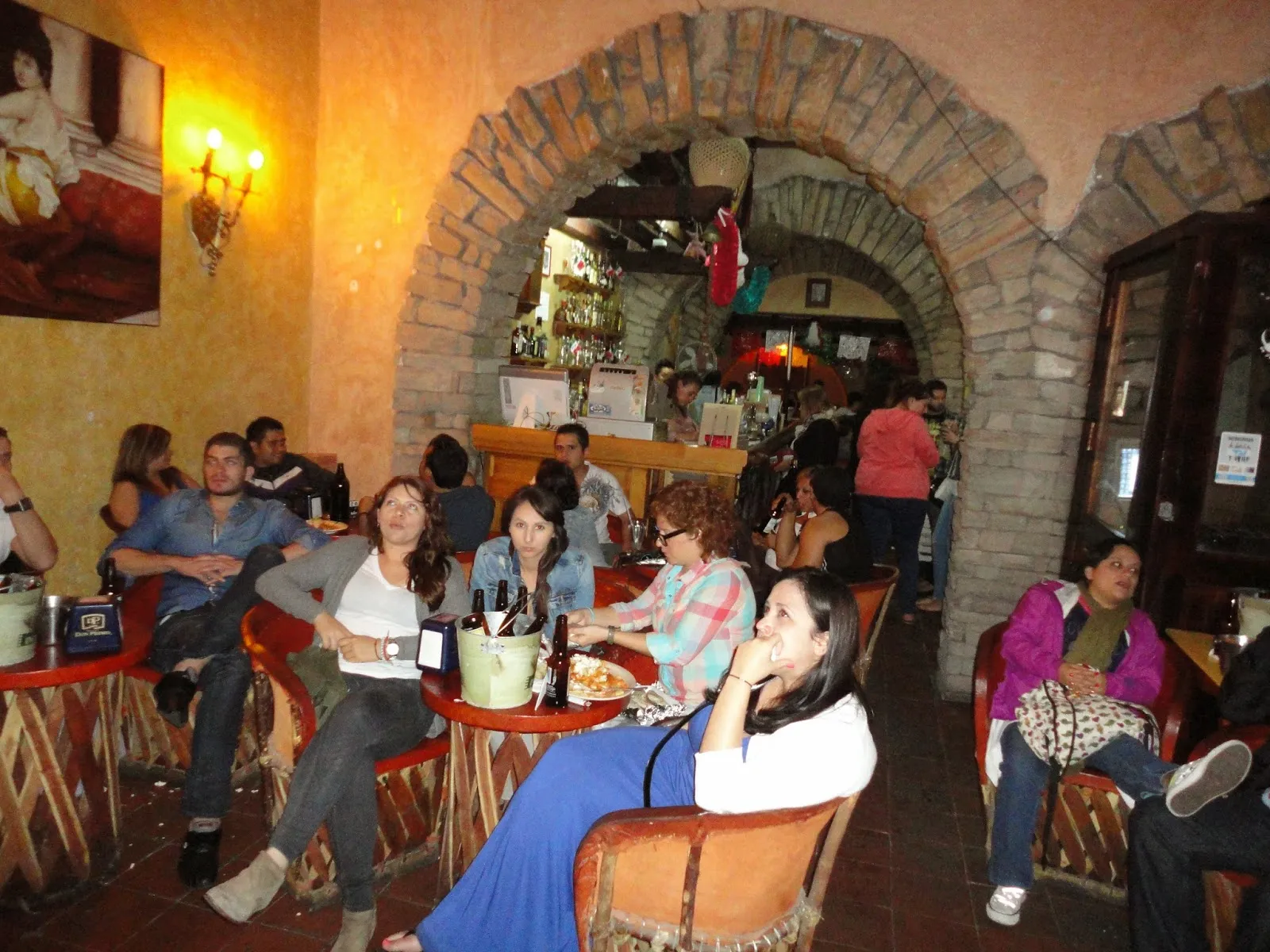 La Ronda Wings, Pool & Beer - Image 4