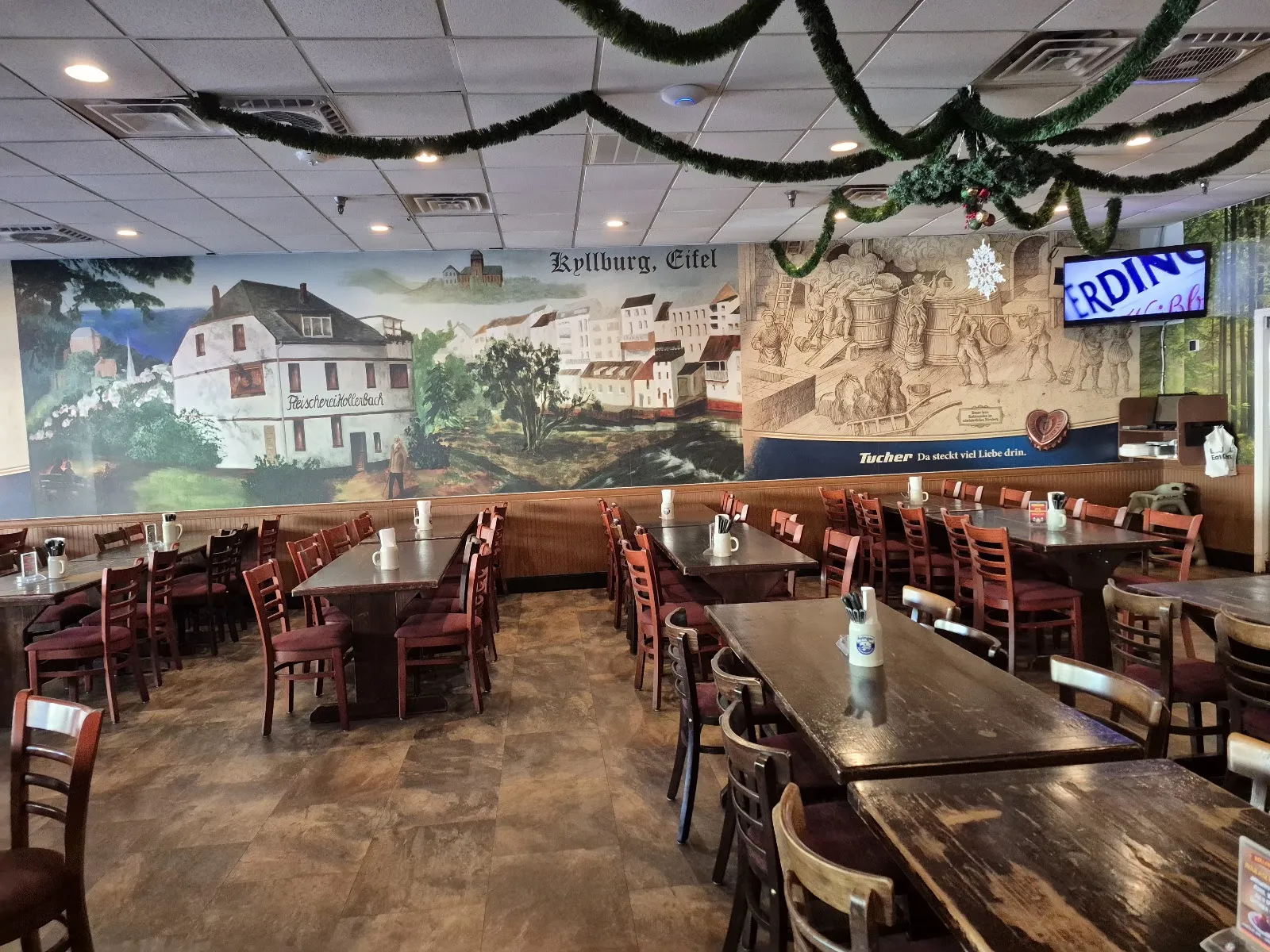 Hollerbach's Willow Tree Café - Image 4