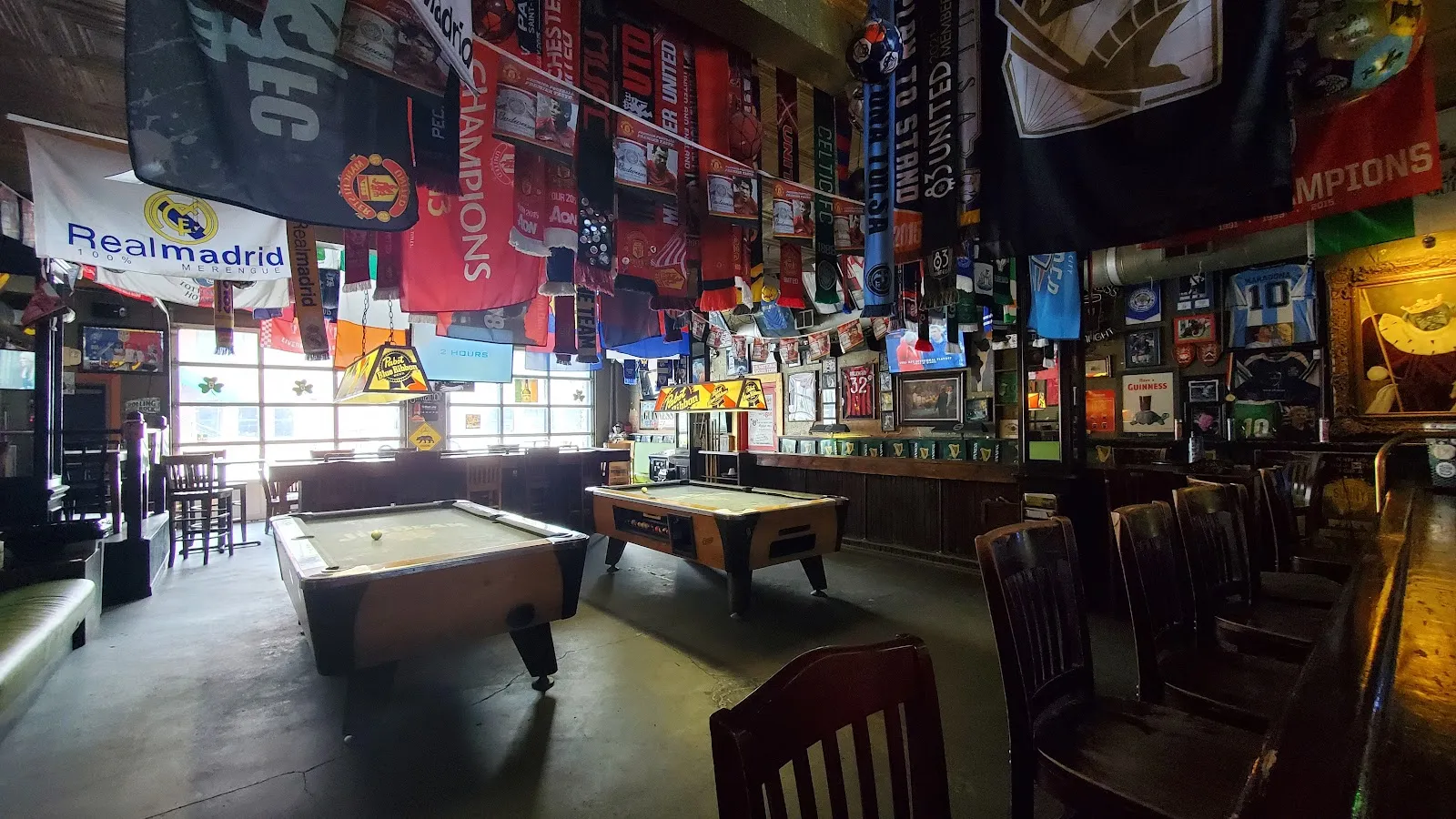 Empire Bar - Image 2