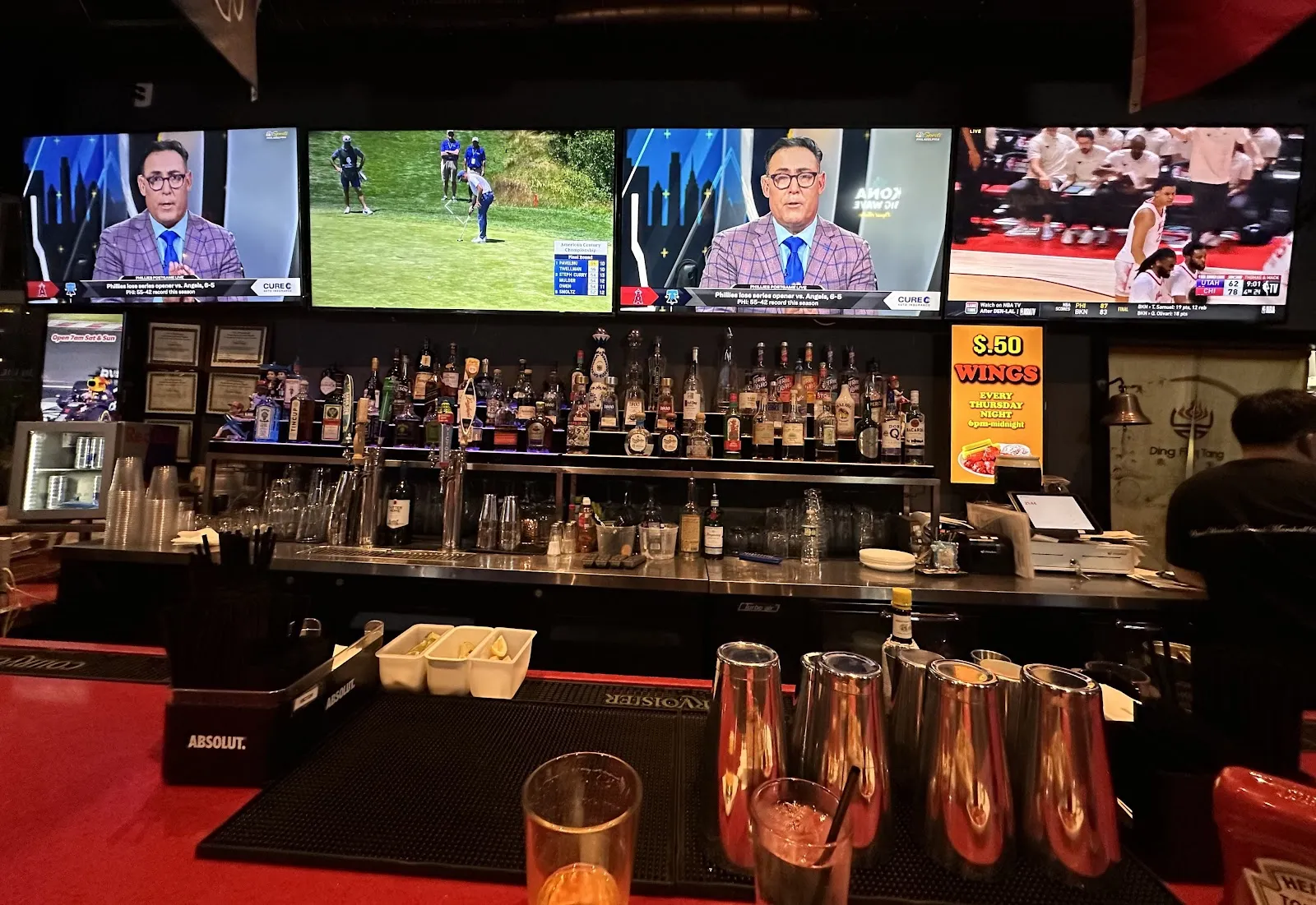 Lion Sports Bar - Image 3