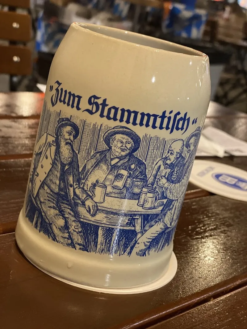 Zum Stammtisch logo