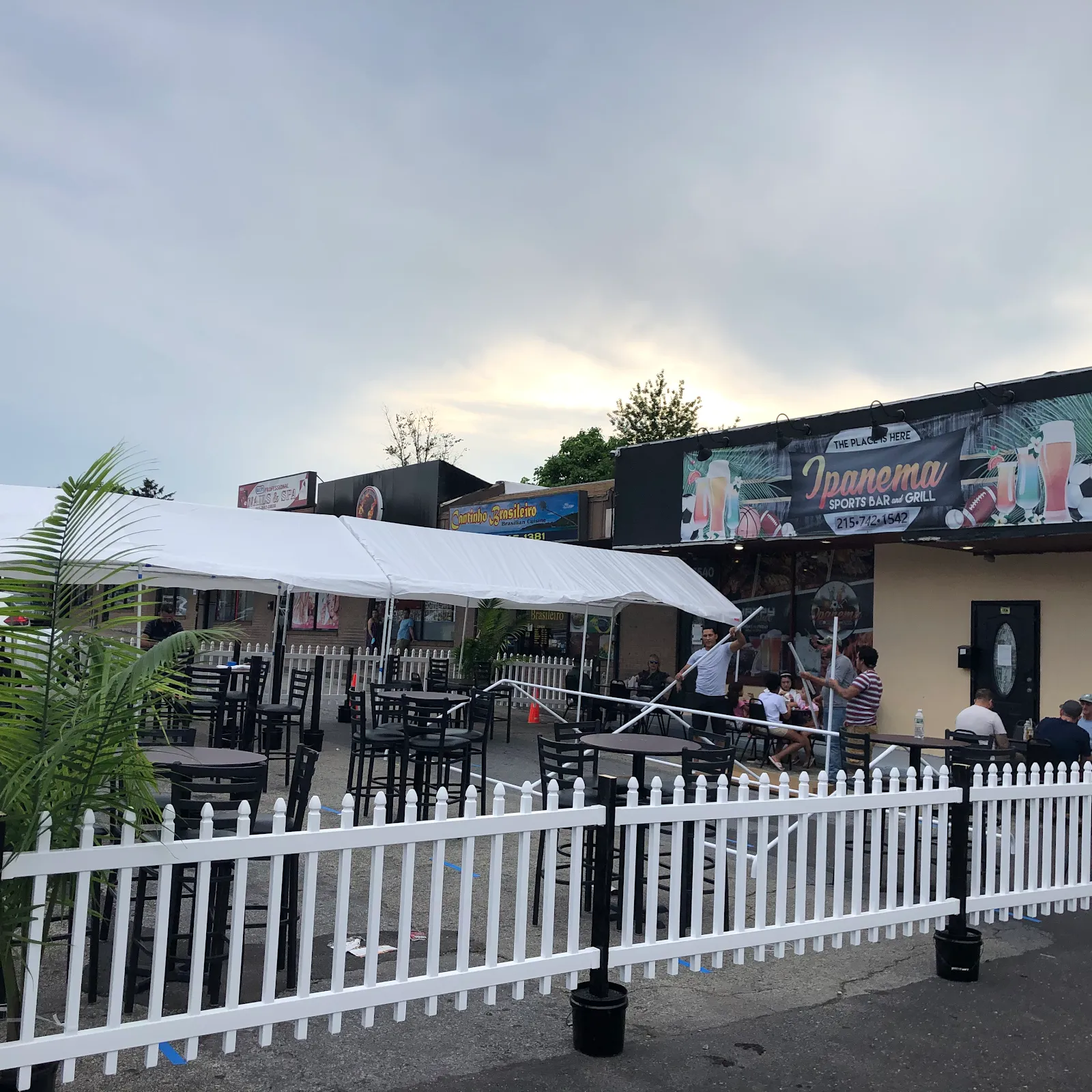 Ipanema Sports Bar and Grill - Image 3