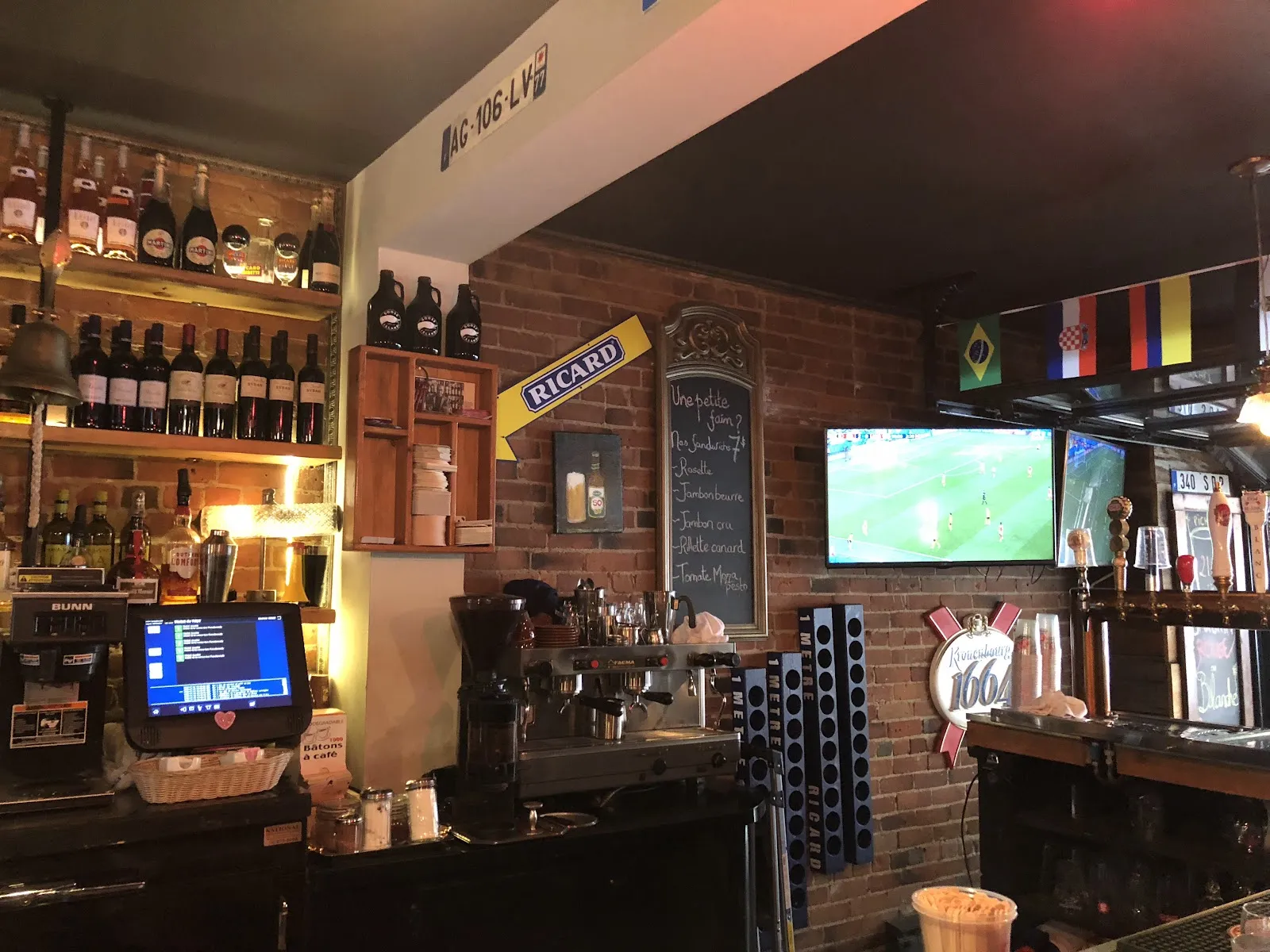 Bar Monsieur Ricard - Image 3