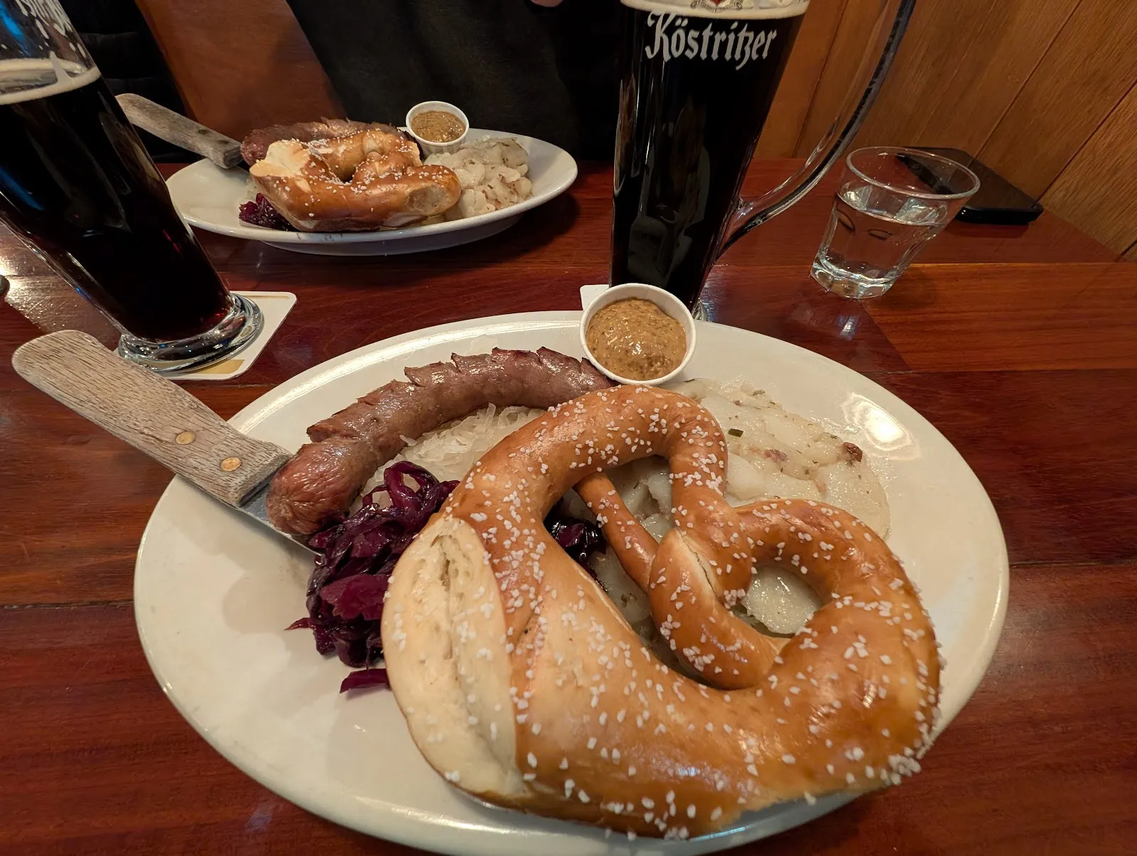 Shultzy's Bar & Grill - Image 2