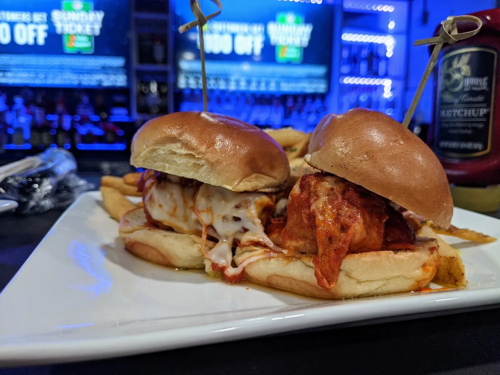 Big Shots Restaurant & Lounge - Image 3