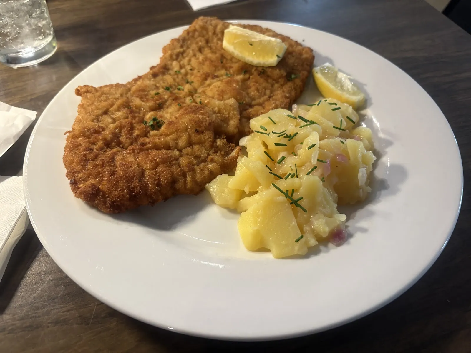 KANTINE Biergarten - Image 2
