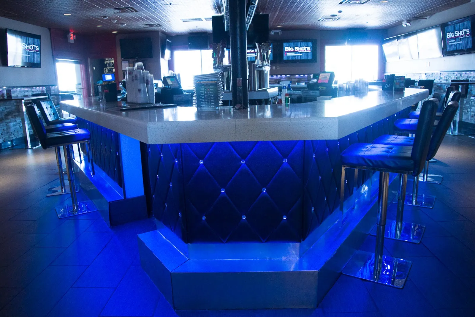 Big Shots Restaurant & Lounge - Image 4