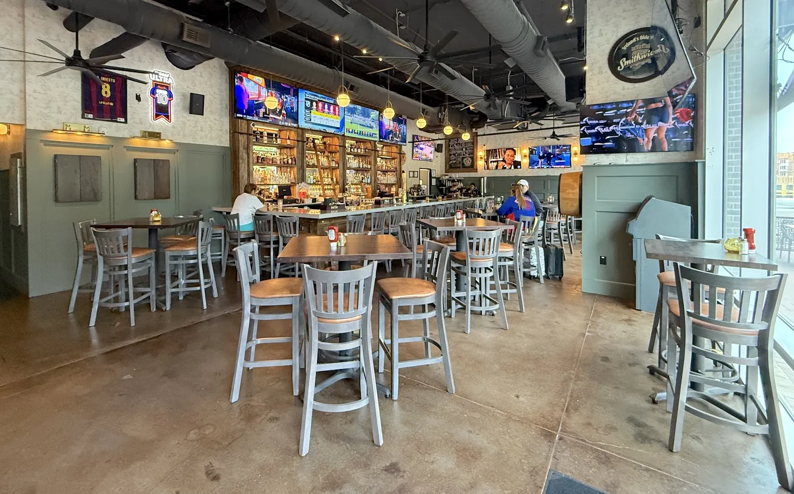 The Pub at Uptown - Image 4
