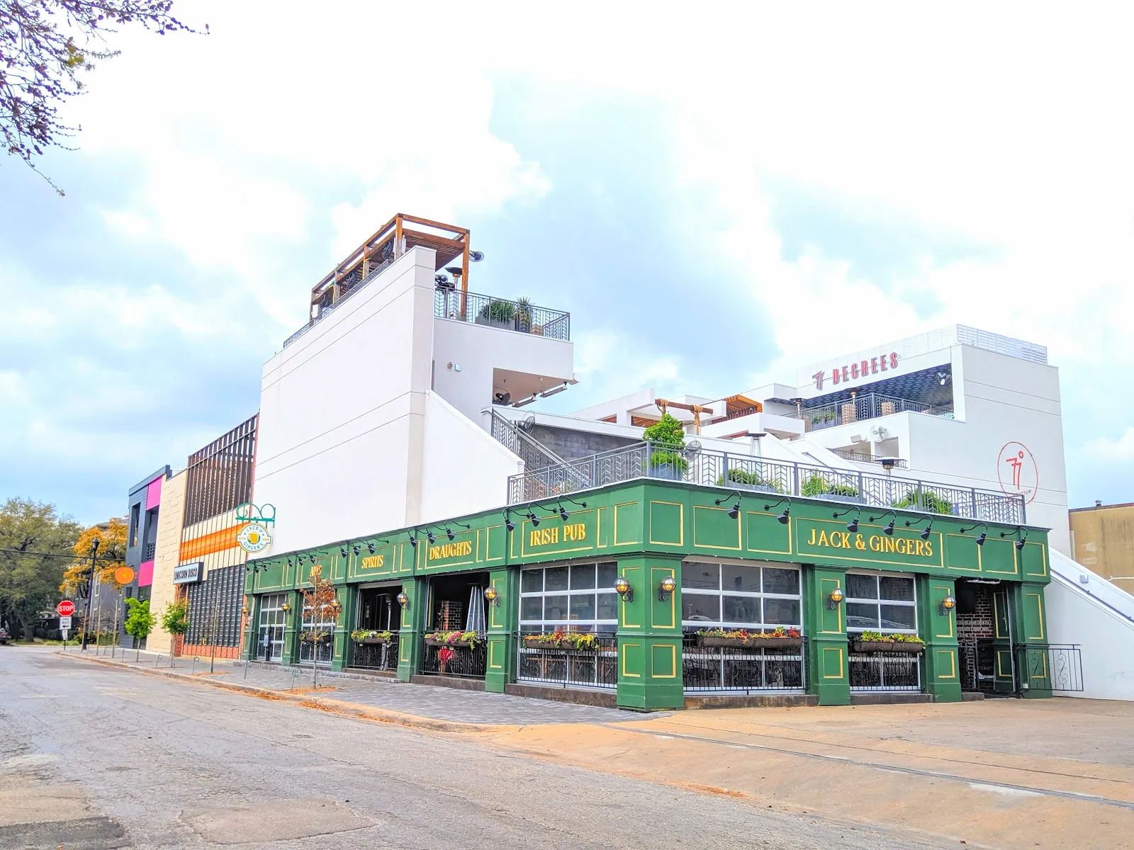 Jack & Ginger's Irish Pub - Image 3