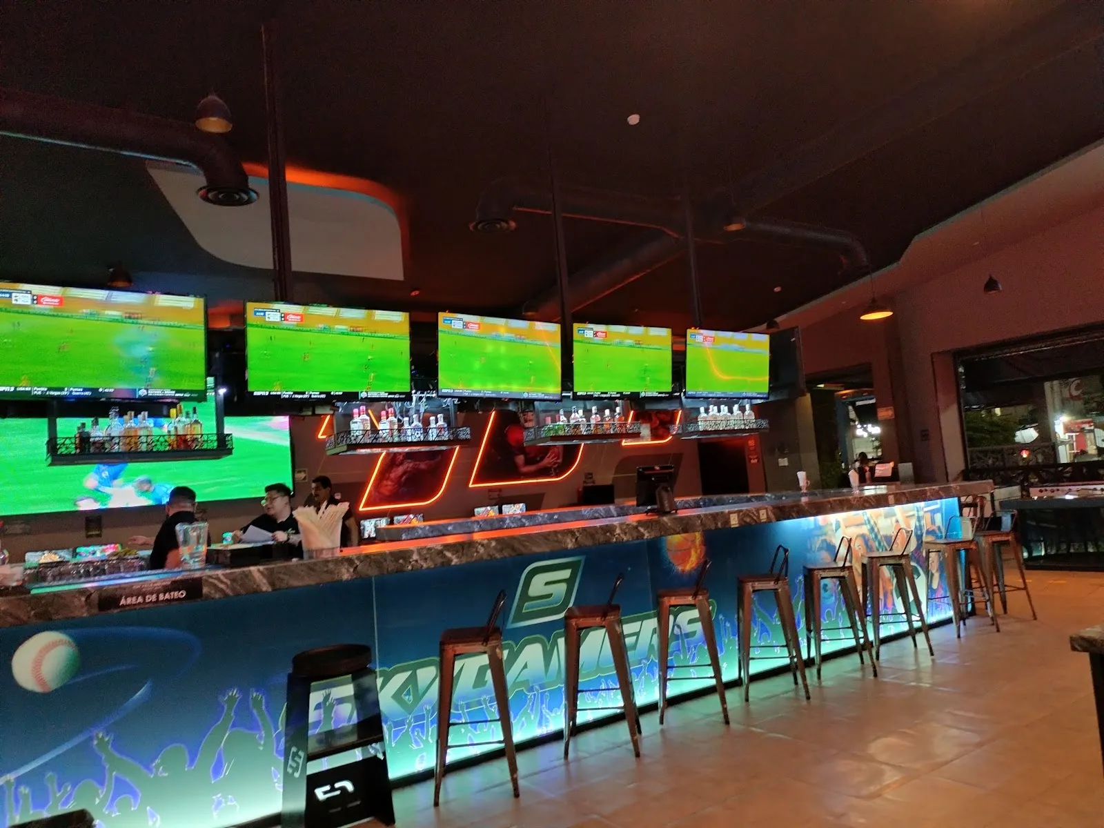 SkyGamers Sport Bar GDL - Image 2