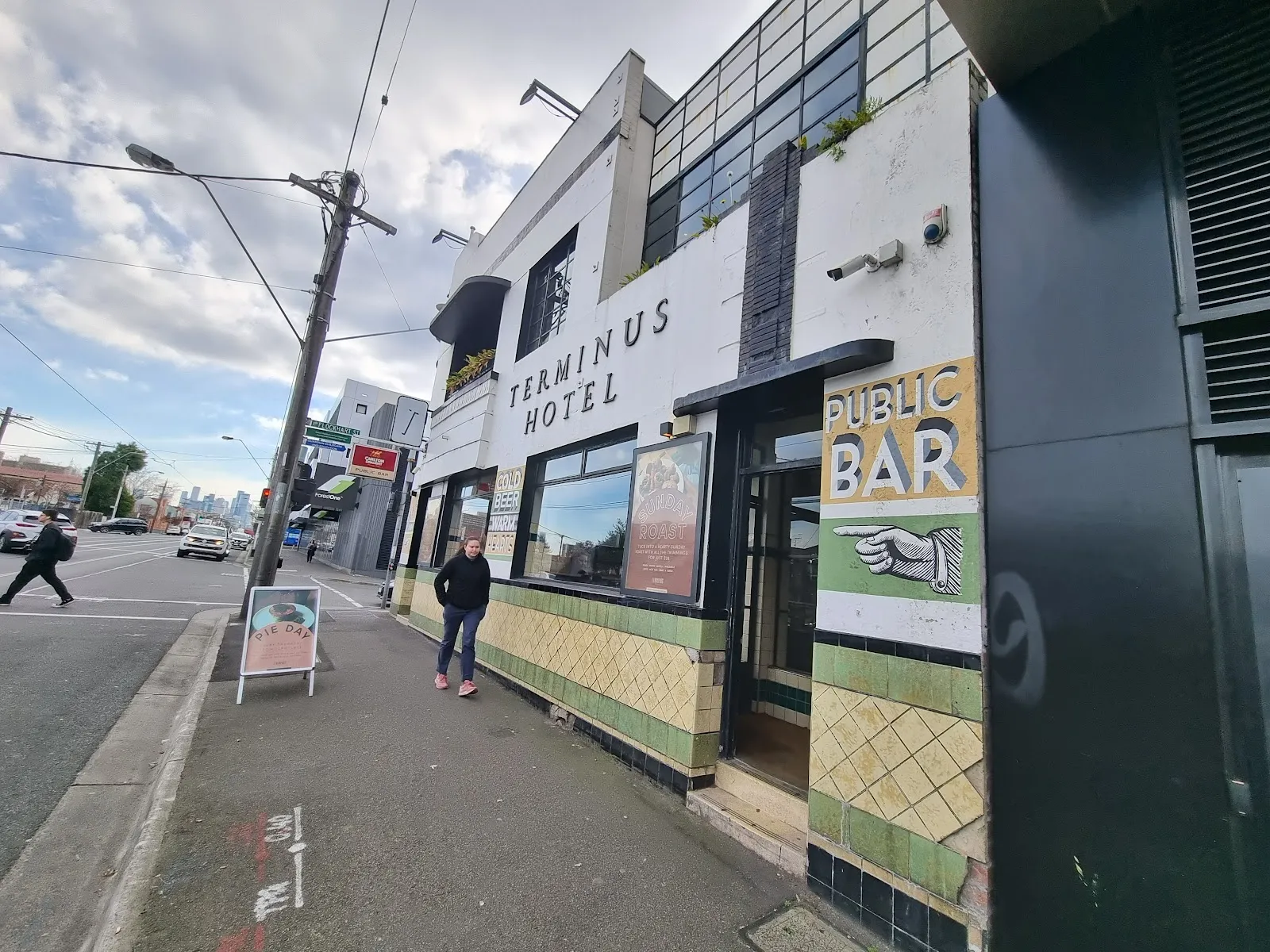 Terminus Hotel Abbotsford - Image 2