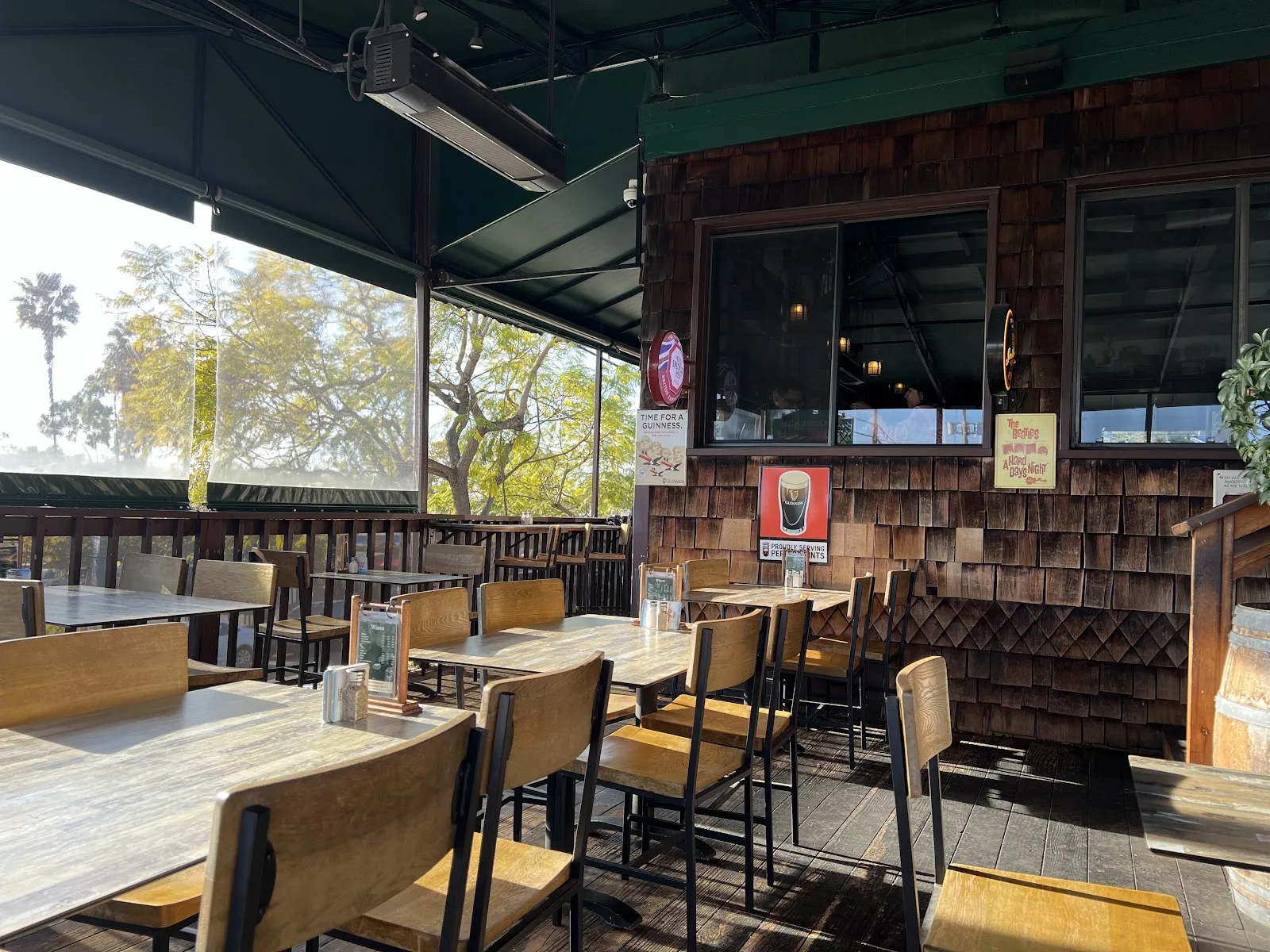 The Shakespeare Pub and Grille - Image 4