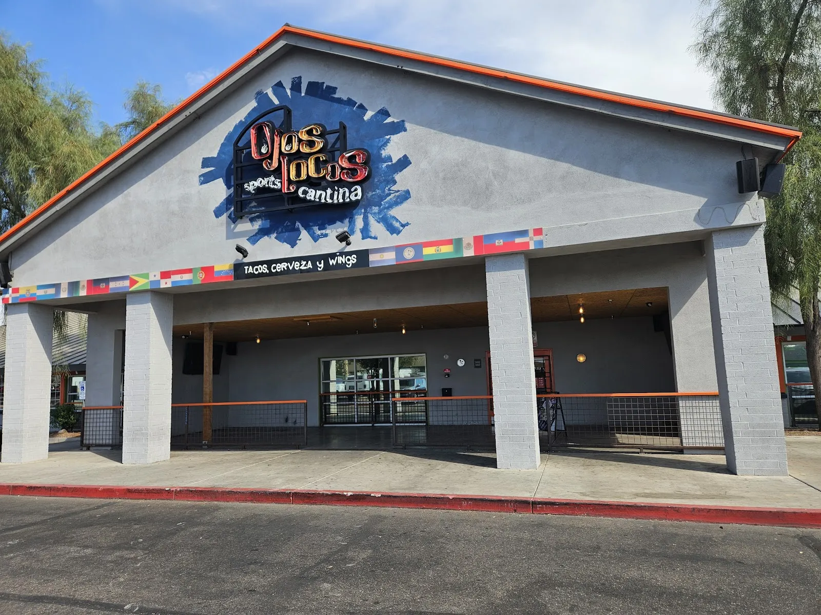 Ojos Locos Sports Cantina (Desert Sky) - Image 4
