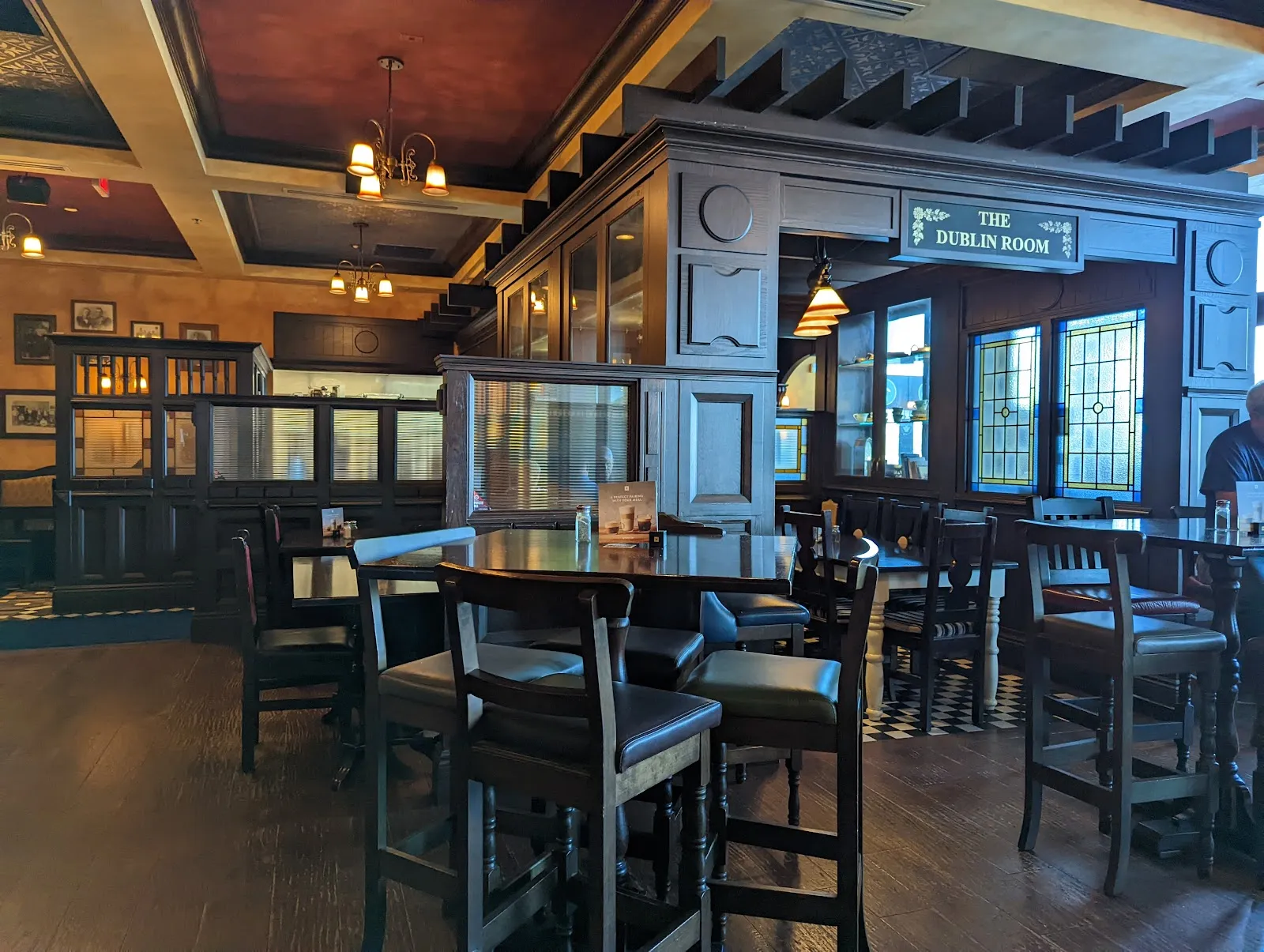 Mahony's Tavern - Image 2