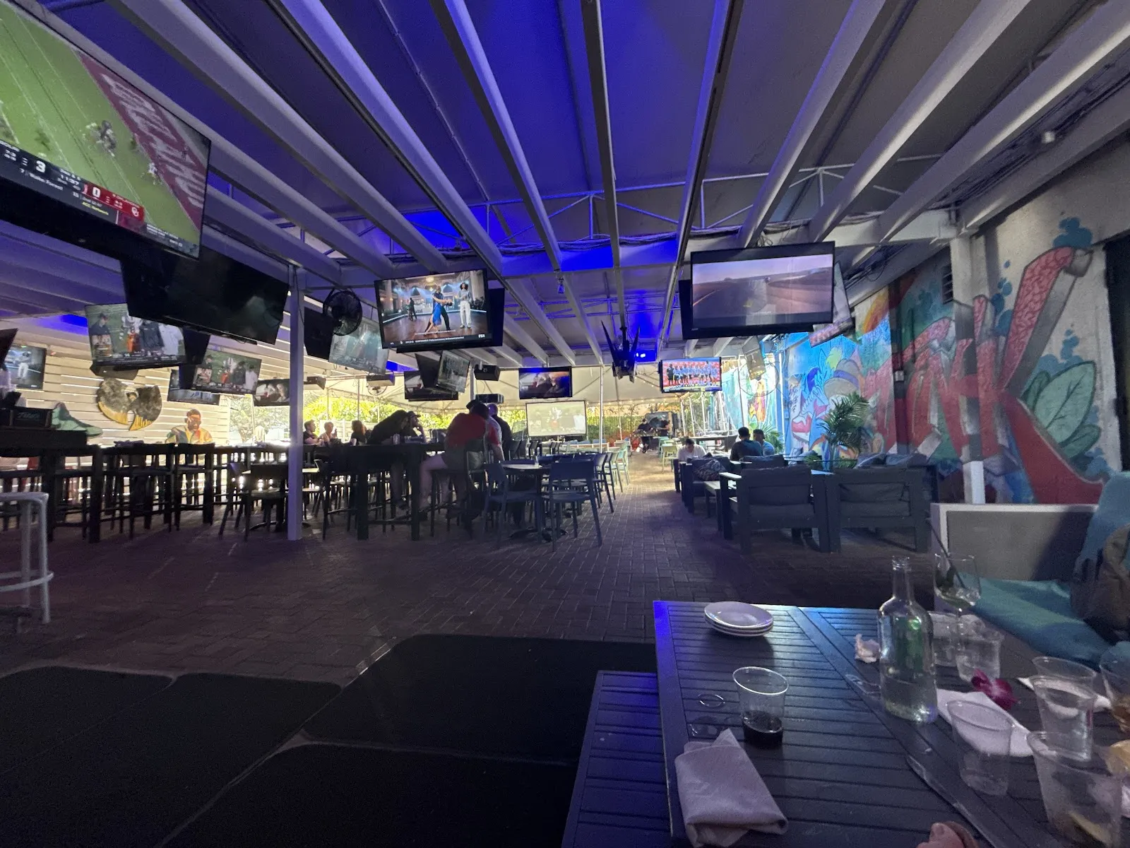 Grails Sports Bar - Image 2