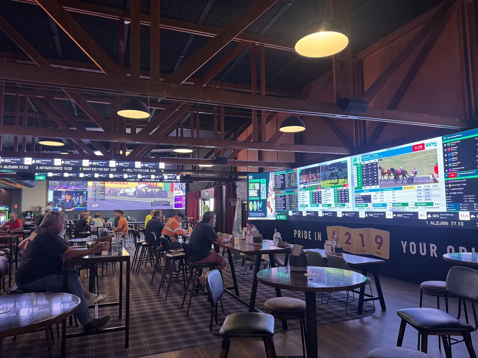 Burleigh Town Hotel