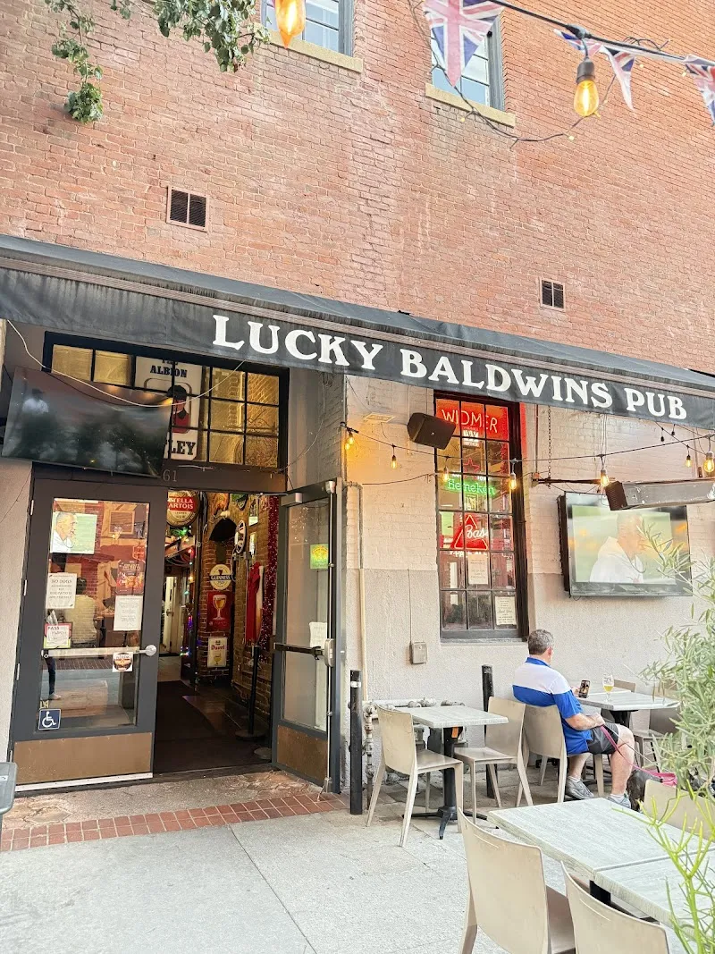 Lucky Baldwins Pub logo