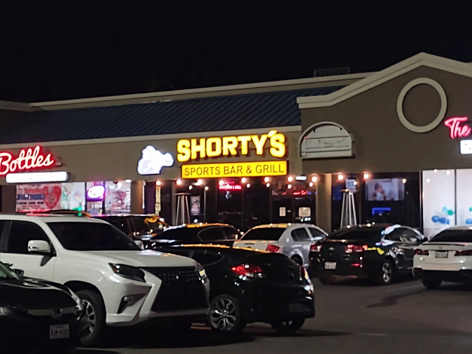 Shorty's Sports Bar & Grill - Image 4