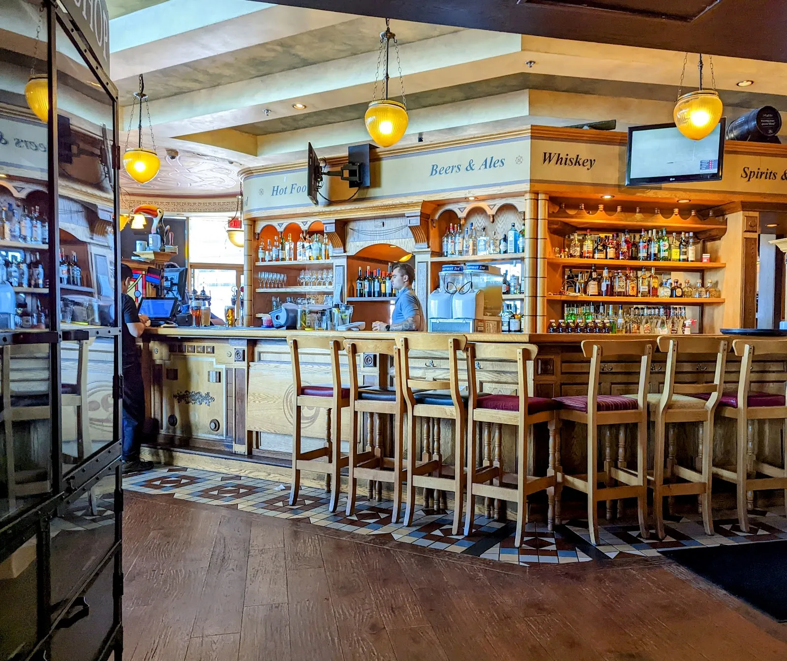Mahony's Tavern - Image 4