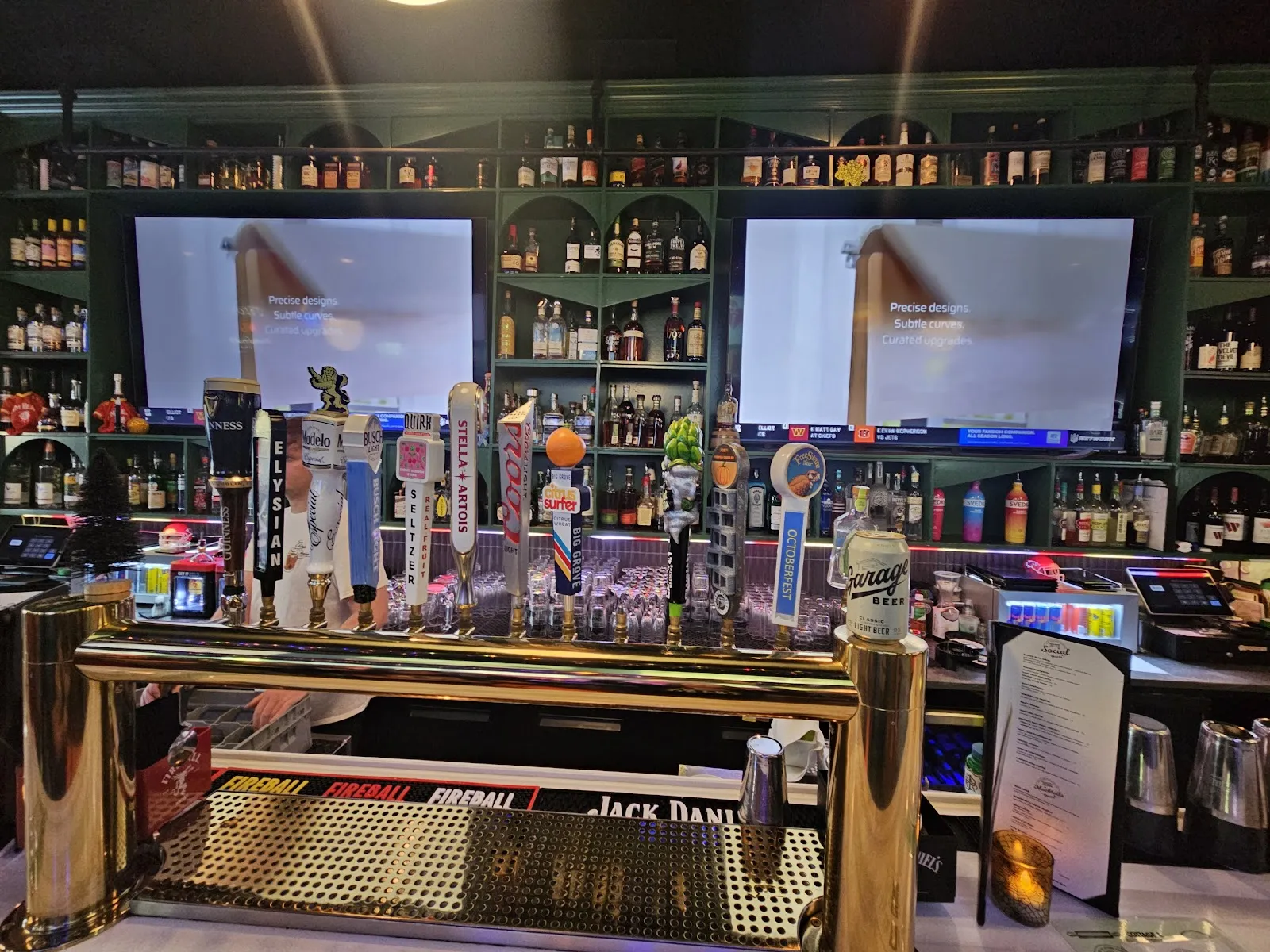Gaels Public House & Sports - Image 4