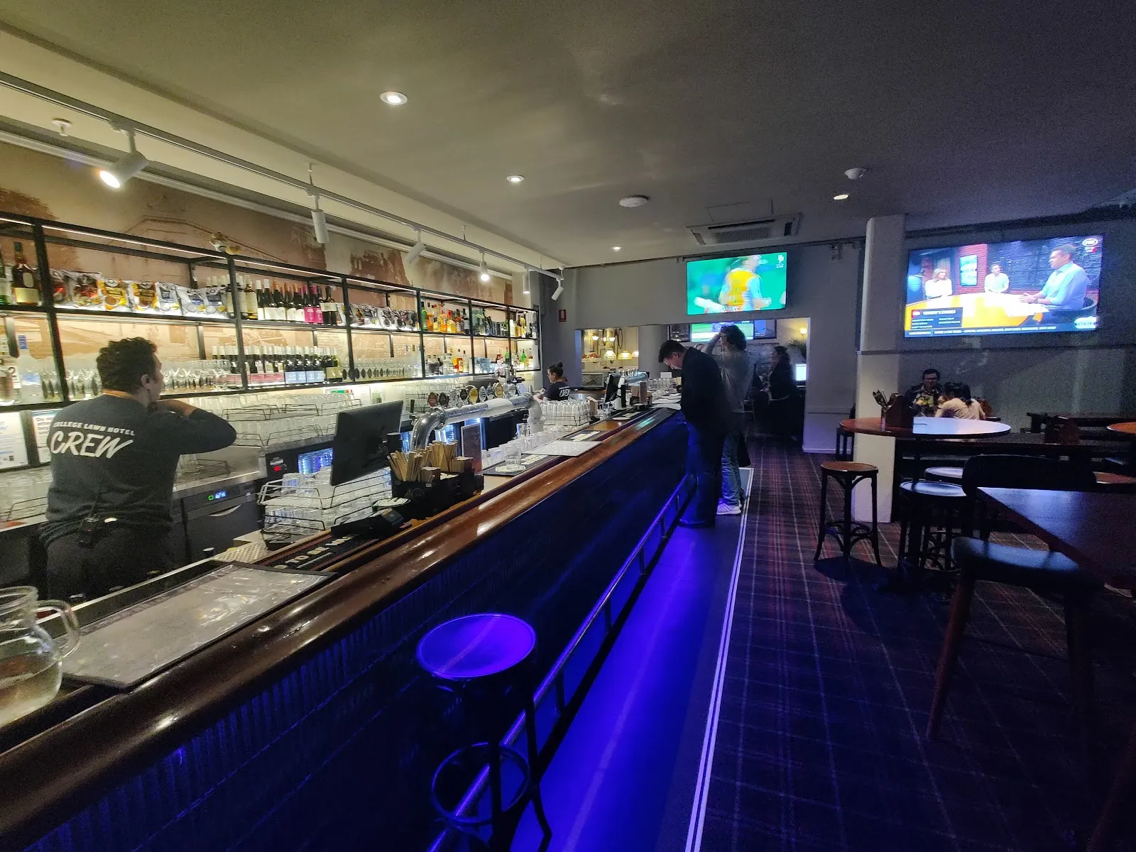 The College Lawn Hotel - Image 4